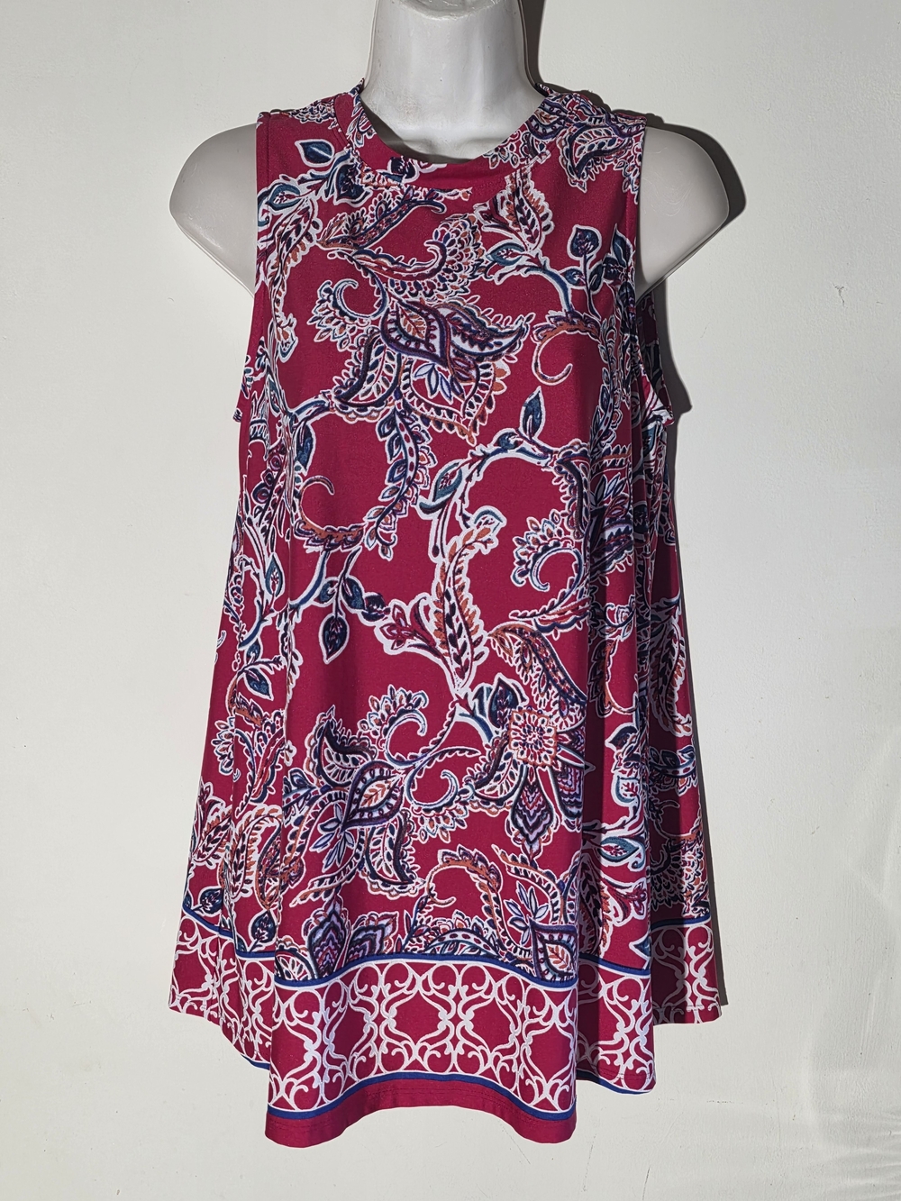 Apt. 9 Sleeveless Red Paisley Top with a Floral Decorative Border (Size L)